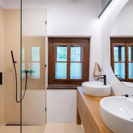 Tatil Evi Cozy Wooden By The With A Sauna Námestovo